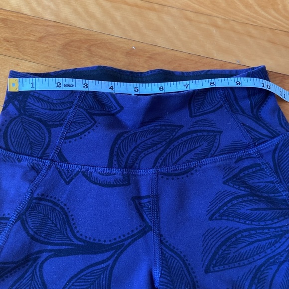 Free when you buy any item! Reitmans Hyba Cropped XXS Leggings - Picture 3 of 5